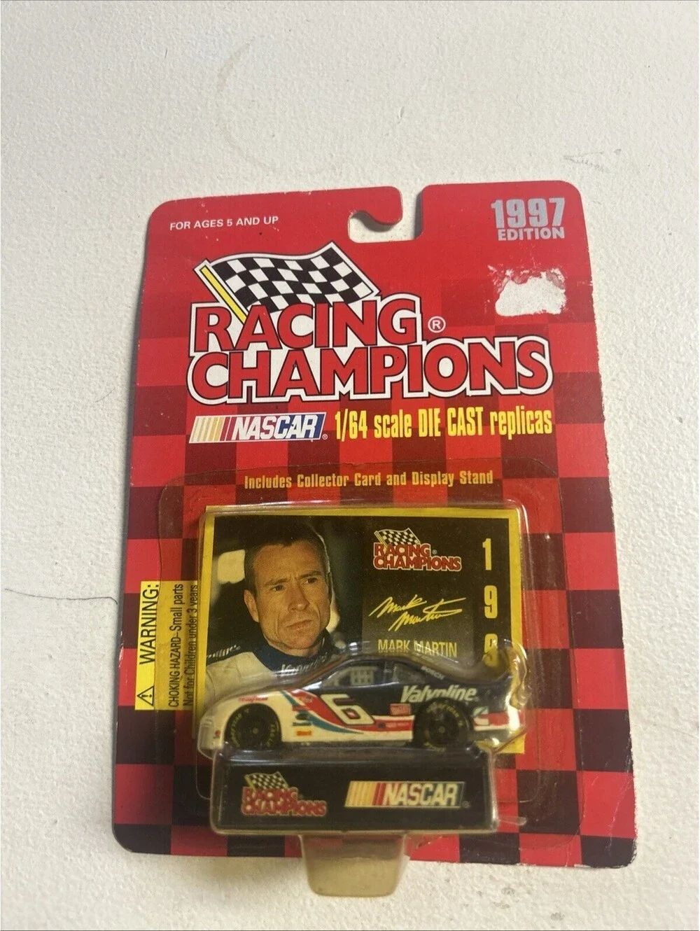 Racing Champions NASCAR 1/64 diecast #6 Valvoline Mark Martin 1997 NIP Ford